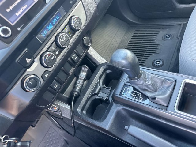 Used 2022 Toyota Tacoma SR AWD/4WD image 22