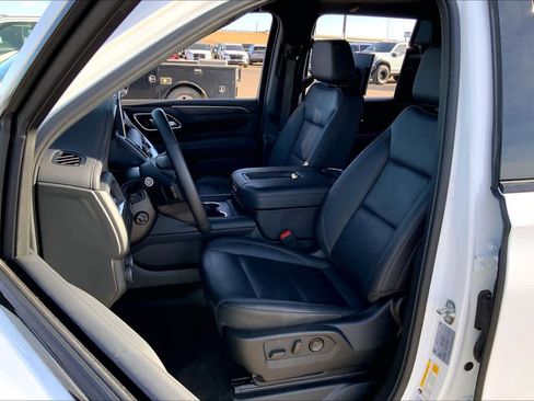 Used 2024 Chevrolet Tahoe Z71 w/ Luxury Package image 7