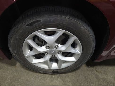 Used 2020 Chrysler Pacifica Touring-L FWD image 11