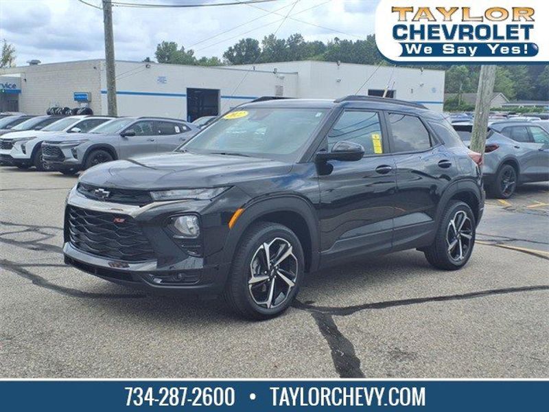 Certified 2022 Chevrolet TrailBlazer RS w/ Technology Package image 1