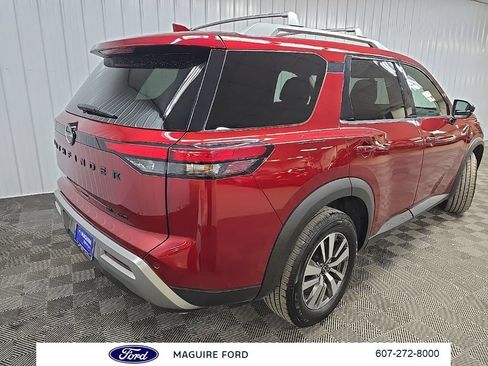 Used 2023 Nissan Pathfinder SL w/ Lighting Package (N92) AWD/4WD image 12