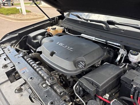 Used 2022 Chevrolet Colorado Z71 AWD/4WD image 11