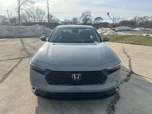 Used 2023 Honda Accord Touring image 7