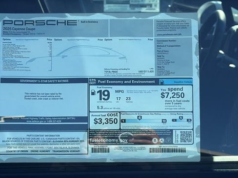 New 2025 Porsche Cayenne Coupe image 22
