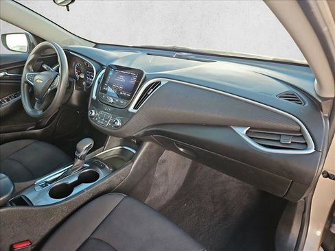Used 2024 Chevrolet Malibu LT FWD image 21