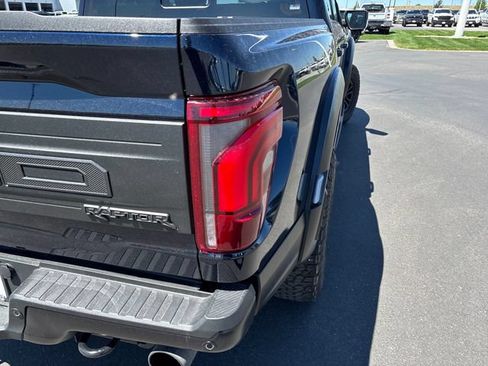 Used 2025 Ford F150 Raptor AWD/4WD image 30