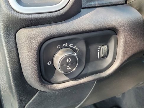 Used 2024 RAM 2500 Big Horn image 17