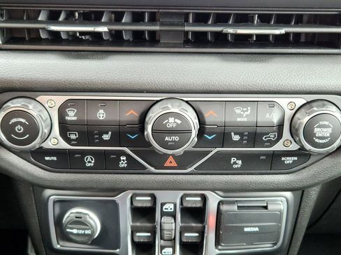 New 2025 Jeep Wrangler Sport S image 18