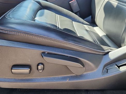 Used 2018 GMC Canyon Denali image 10