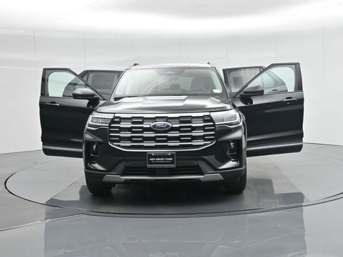 New 2025 Ford Explorer Active w/ Active Comfort Package image 16
