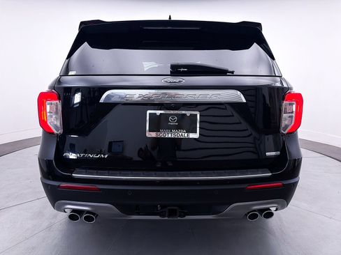 Used 2020 Ford Explorer Platinum w/ Premium Technology Package AWD/4WD image 16
