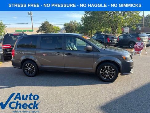 Used 2018 Dodge Grand Caravan GT FWD image 18