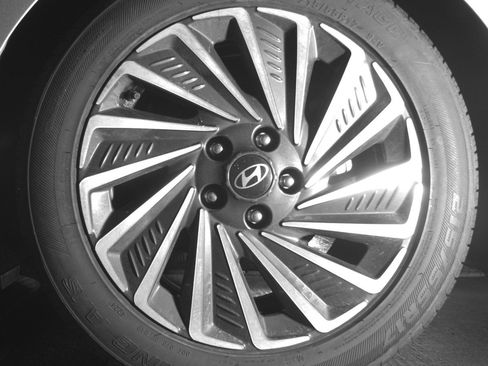 Used 2025 Hyundai Sonata SEL image 14