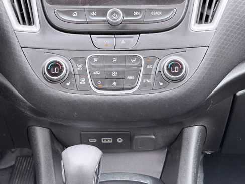 Used 2023 Chevrolet Malibu LT FWD image 16