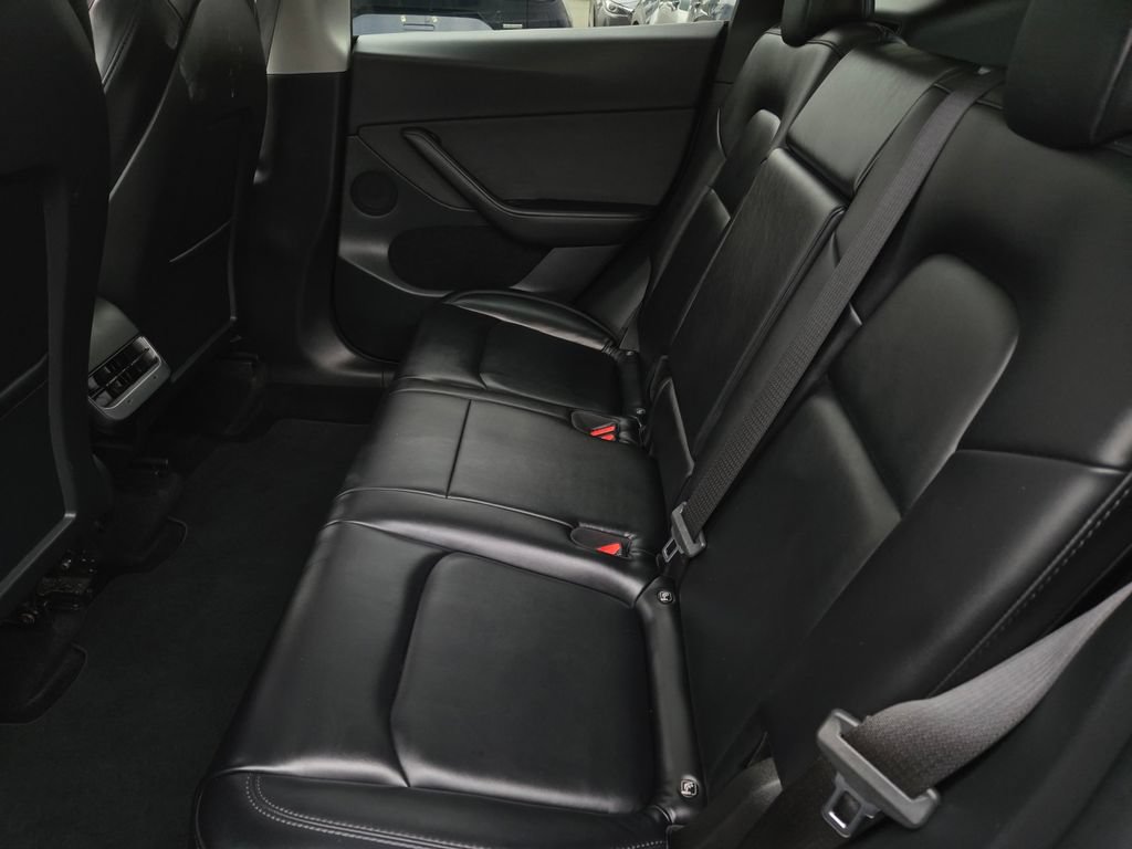 Used 2022 Tesla Model Y Performance AWD/4WD image 13