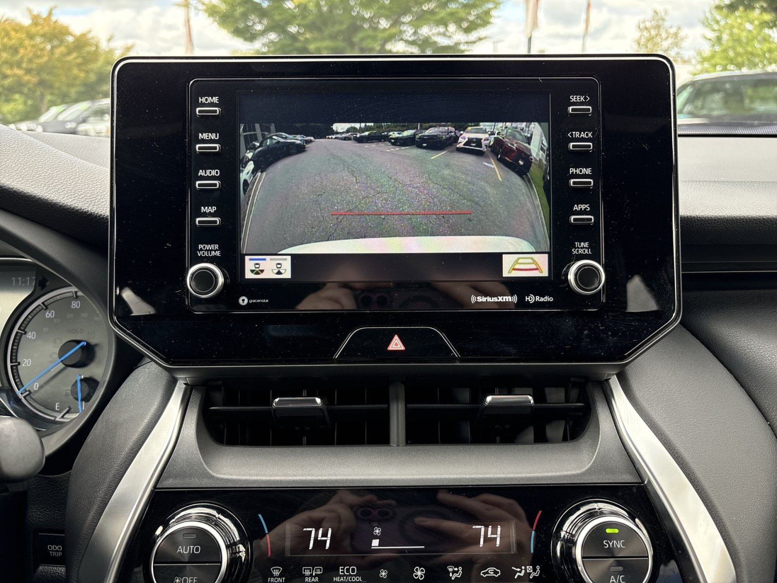 Used 2022 Toyota Venza XLE AWD/4WD image 19