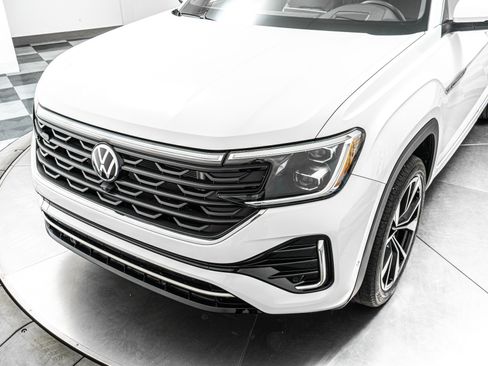Used 2024 Volkswagen Atlas Cross Sport SEL Premium R-Line AWD/4WD image 34