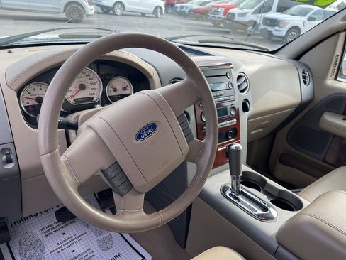 Used 2006 Ford F150 Lariat image 10