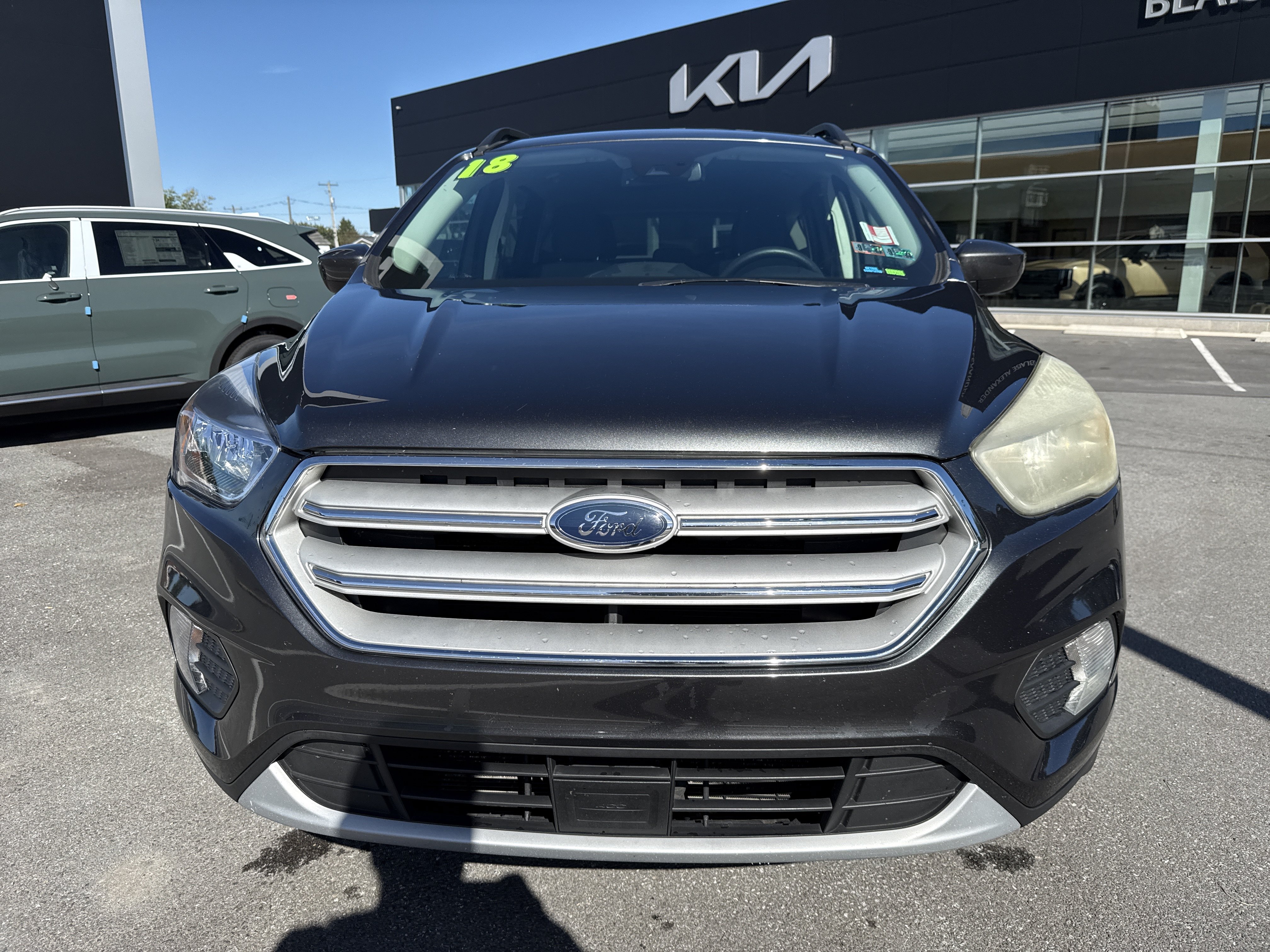 Used 2018 Ford Escape SE w/ Ford Safe & Smart Package AWD/4WD image 9