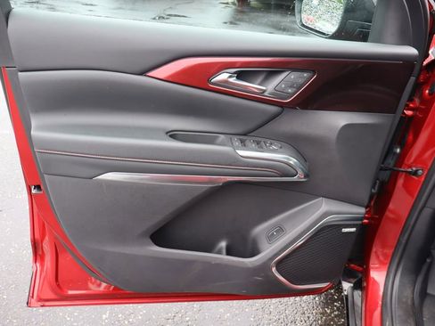 Used 2024 Chevrolet Traverse RS w/ LPO, Floor Liner Package FWD image 31
