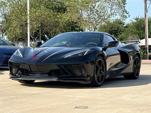 Used 2021 Chevrolet Corvette Stingray Preferred Cpe w/ Z51 Performance Package RWD image 3