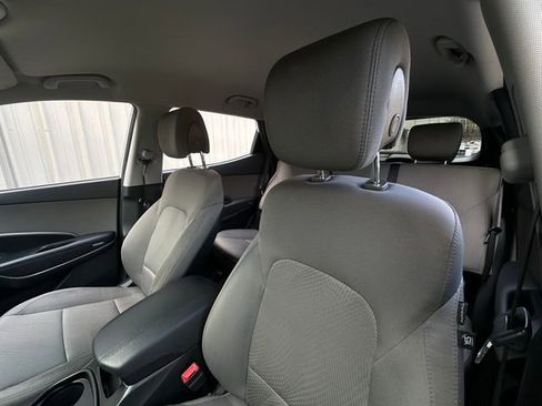 Used 2017 Hyundai Santa Fe Sport FWD image 11
