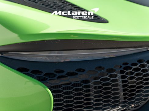 Used 2025 McLaren Artura Spider image 19