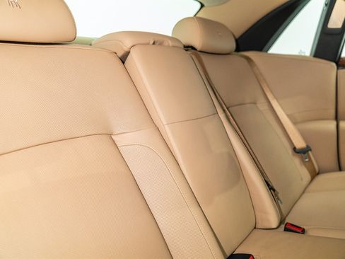 Used 2013 Rolls-Royce Ghost image 42