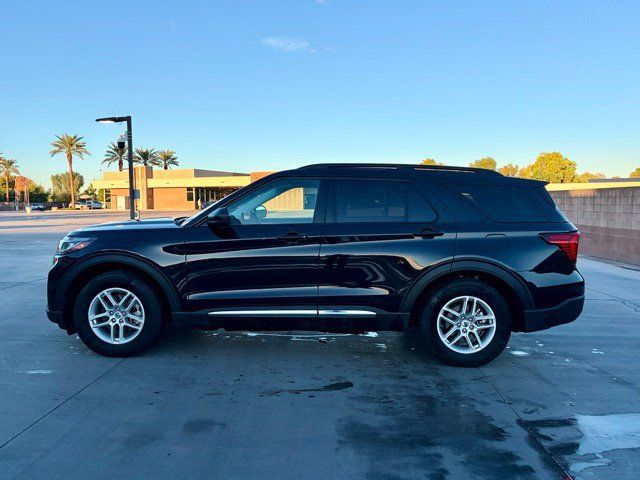 Used 2025 Ford Explorer Active RWD image 10