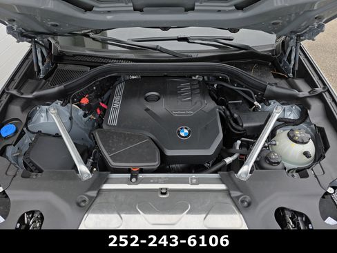 Used 2025 BMW X4 xDrive30i w/ Premium Package image 44
