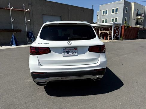 Used 2022 Mercedes-Benz GLC 300 w/ Multimedia Package Lite image 5