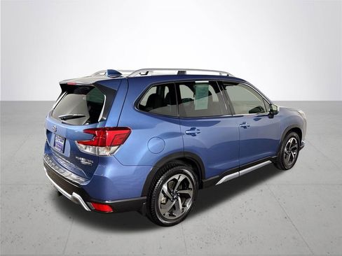 Used 2023 Subaru Forester Touring image 7