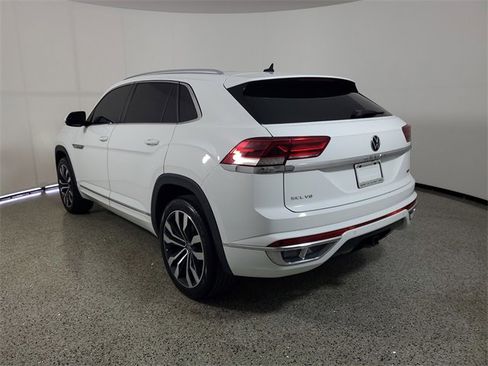 Used 2022 Volkswagen Atlas Cross Sport SEL R-Line image 3