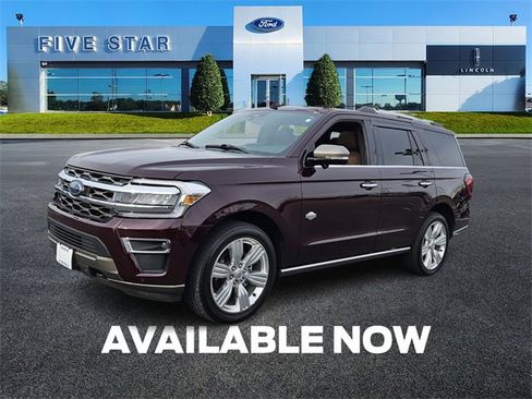 Used 2024 Ford Expedition King Ranch image 3