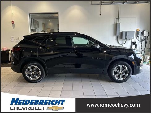Used 2024 Chevrolet Blazer LT w/ LPO, Floor Liner Package FWD image 2