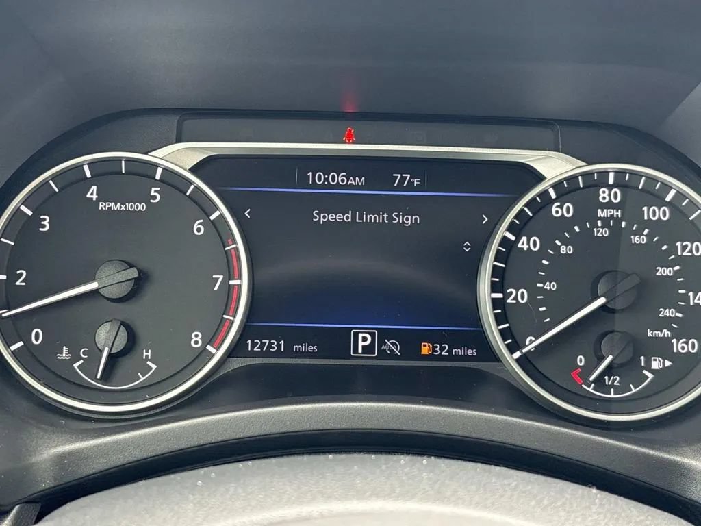 Used 2025 Nissan Sentra SV w/ All-Weather Package FWD image 36