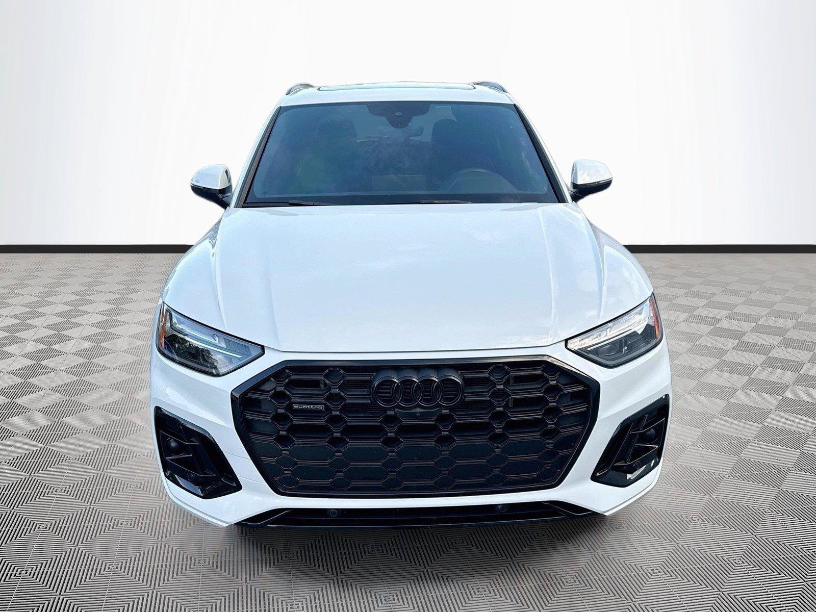 Used 2024 Audi Q5 e Premium Plus AWD/4WD image 2