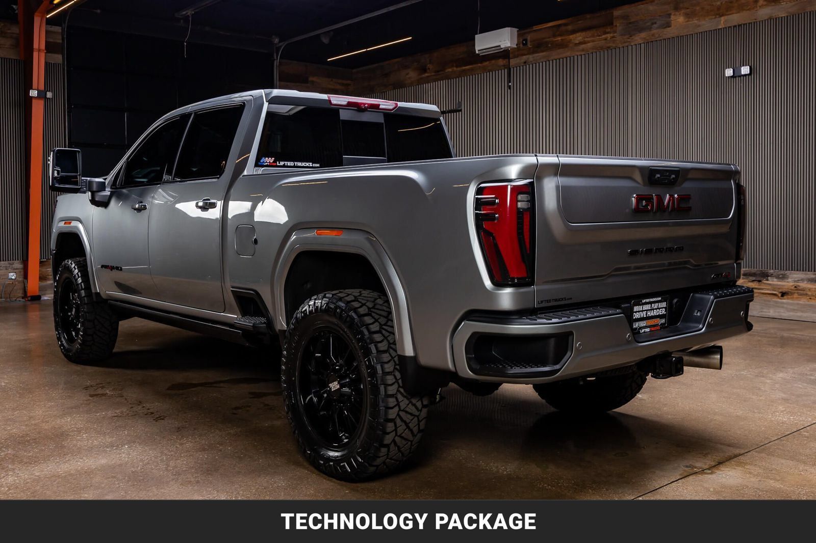 Used 2025 GMC Sierra 3500 AT4 w/ AT4 Premium Plus Package AWD/4WD image 7