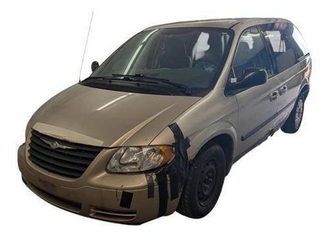 Used 2006 Chrysler Town & Country FWD image 1