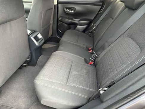 Used 2025 Honda HR-V LX image 15