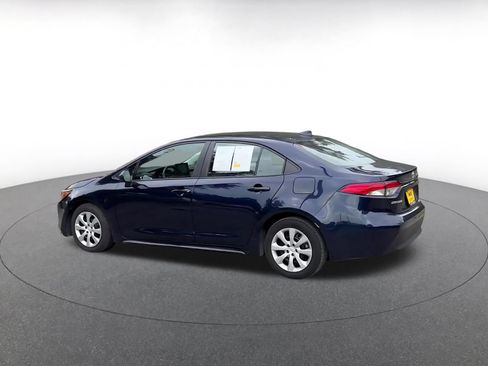 Used 2025 Toyota Corolla LE FWD image 8