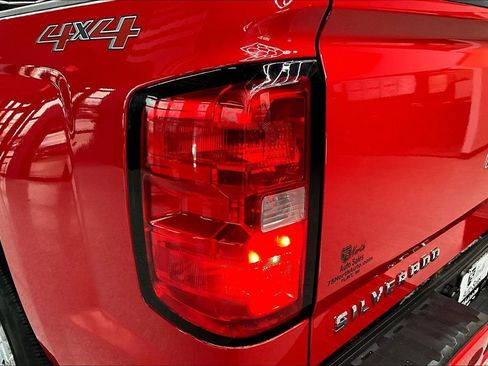 Used 2017 Chevrolet Silverado 1500 Custom w/ Custom Convenience Package image 20