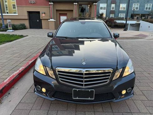Used 2010 Mercedes-Benz E 550 Sedan image 16