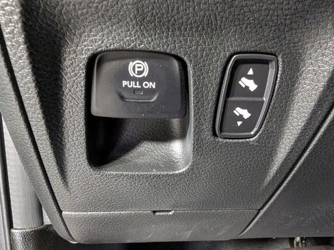Used 2024 RAM 1500 Big Horn RWD image 13