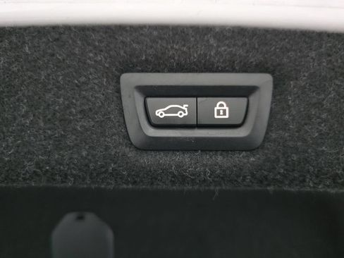 Used 2019 BMW 530e xDrive w/ Convenience Package AWD/4WD image 16