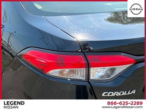 Used 2024 Toyota Corolla LE w/ LE Convenience Package FWD image 10