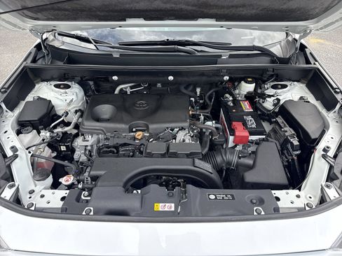 Used 2021 Toyota RAV4 XLE FWD image 30