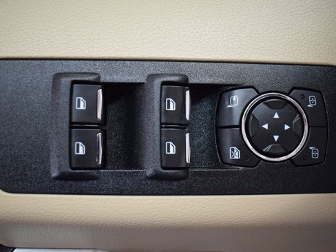 Used 2019 Ford F150 Lariat w/ Equipment Group 502A Luxury image 12