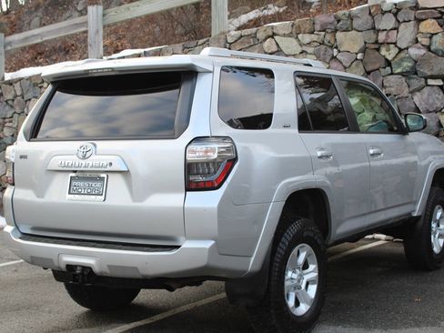 Used 2015 Toyota 4Runner SR5 image 9