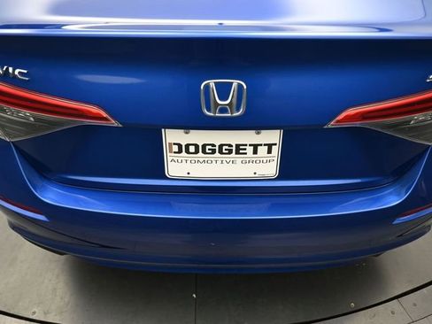 Used 2023 Honda Civic Sport image 10